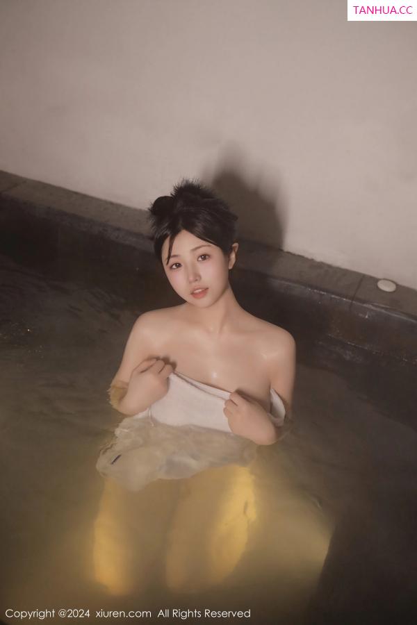  [XiuRen]高清写真图 2024.01.18 No.7977 陈小花 新人沐浴第18张图片